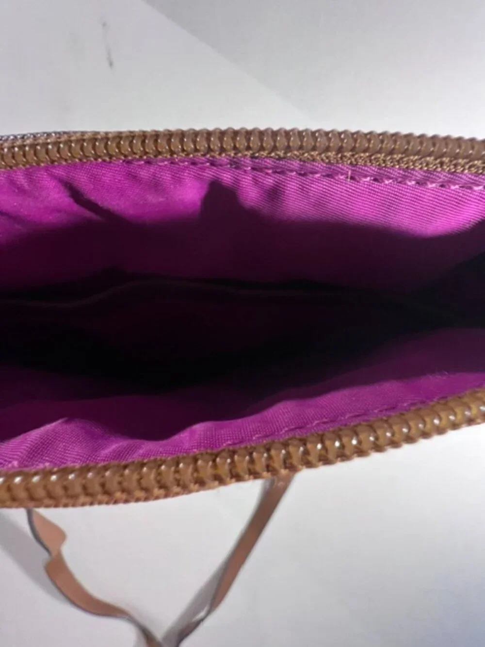 EXPRESS black faux leather crossbody pink‎ lining inside